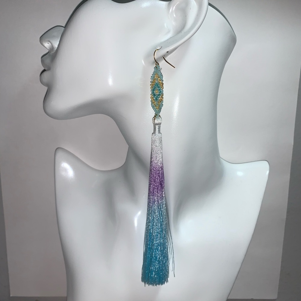 NWT auth SHAUGHNESSY NY (SSY) ombré beaded tassles